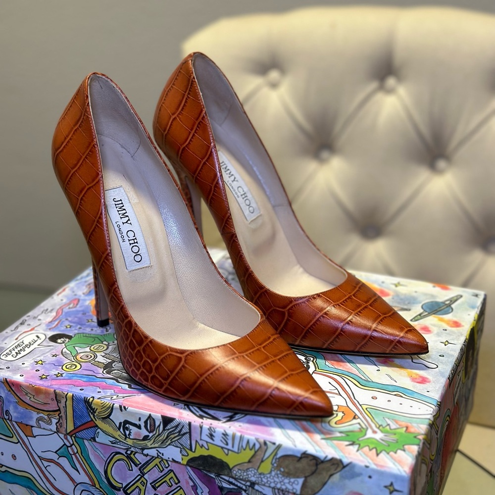 Jimmy Choo size 40 Brown heels